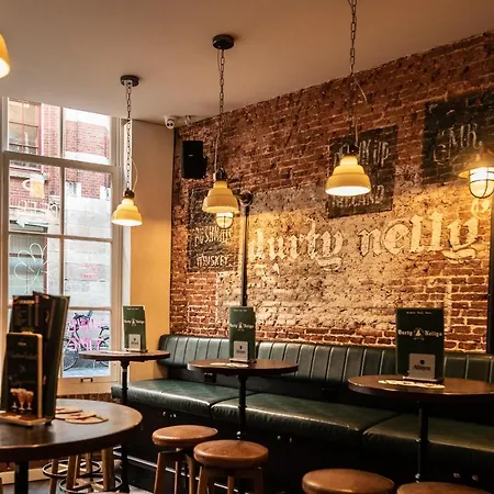 Durty Nelly's Vandrarhem