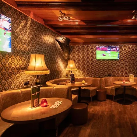 ホステル Durty Nelly's *