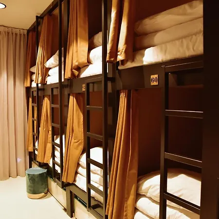 Durty Nelly's ホステル *