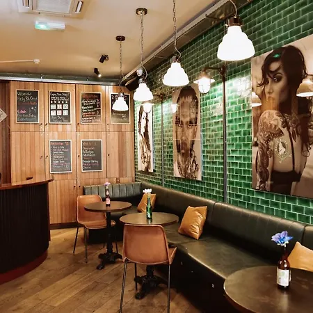 ホステル Durty Nelly's アムステルダム