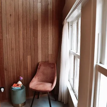 Durty Nelly's ホステル