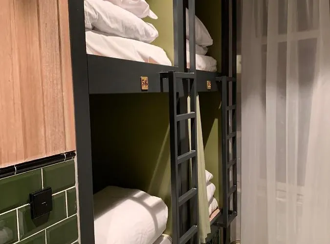 Hostel Durty Nelly's