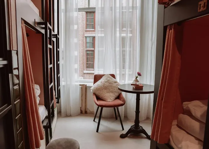 Hostel Durty Nelly's *