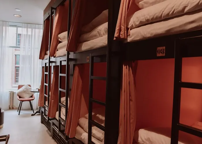 Durty Nelly's Hostel