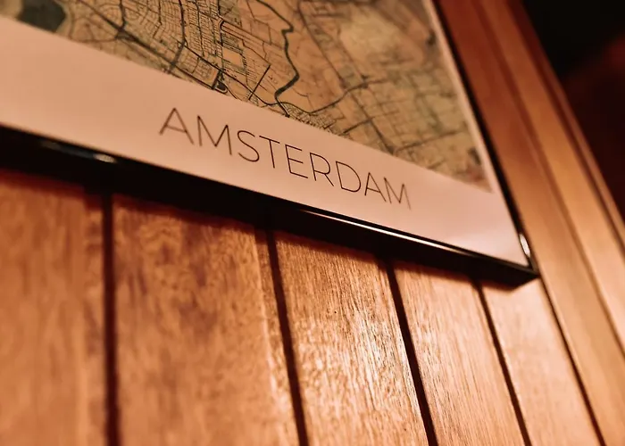 Durty Nelly's Hostel *