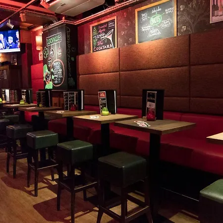 Durty Nelly's *